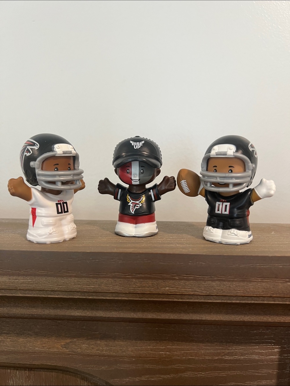 Atlanta Falcons Fisher Price Little People Rise Up Football Collectible Toys